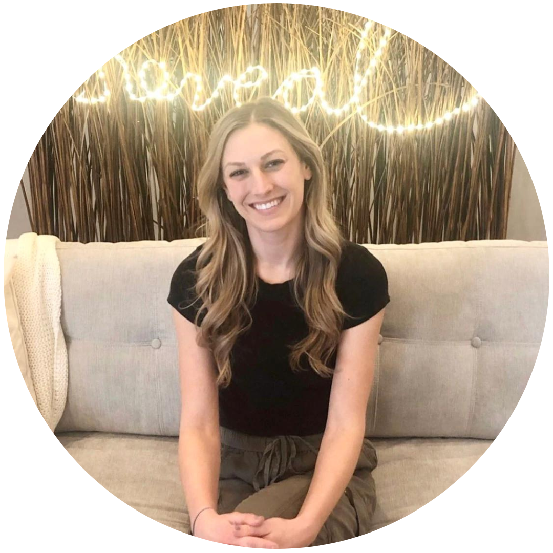 Reyna Scott Pittsburgh Esthetician - Reveal Skin Beauty Spa. Dermaplaing specialist. Microchannelling, Custom Facials, Microneedling, Diamond Glow Dermalinfusion, PCA Professional, PCA Skin Chemical Peels.
